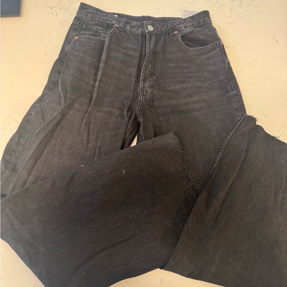 Zara Raw Hem Dark Wash Denim Pants